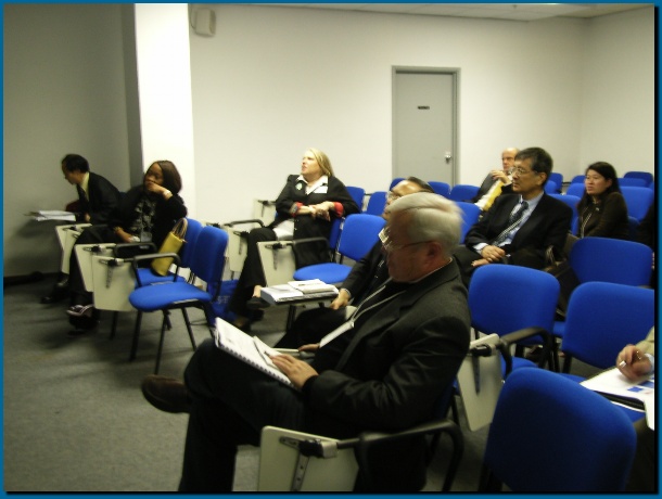 602x451 pixels (86K)